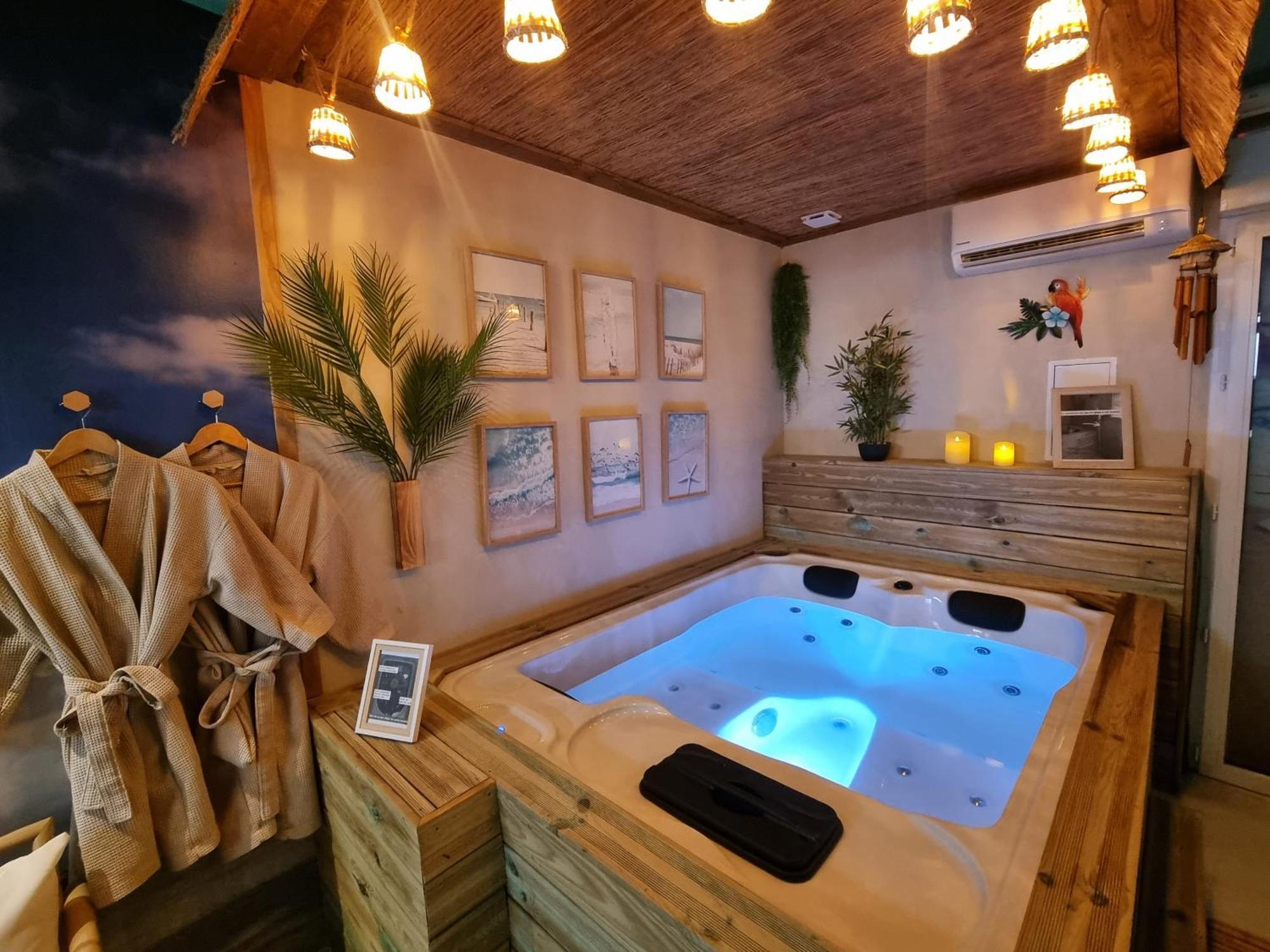 Les Spas De La Mer, Appart&Spa Aloha, 100M De La Plage, Plein Coeur Du Grau Ле-Гро-дю-Руа Экстерьер фото