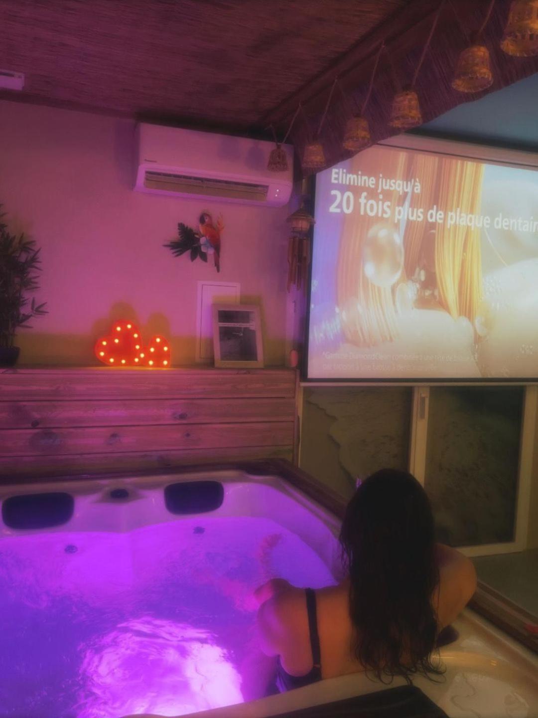 Les Spas De La Mer, Appart&Spa Aloha, 100M De La Plage, Plein Coeur Du Grau Ле-Гро-дю-Руа Экстерьер фото
